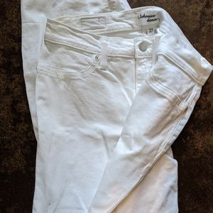 White skinny jeans